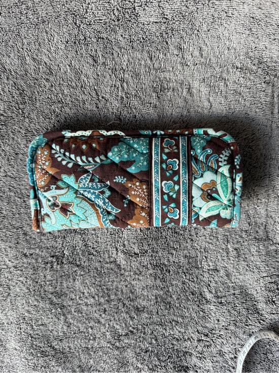 Vera Bradley Handbags - Vera Bradley Turquoise&Brown Floral (Java Blue) Quilted Sunglasses/Glasses Pouch